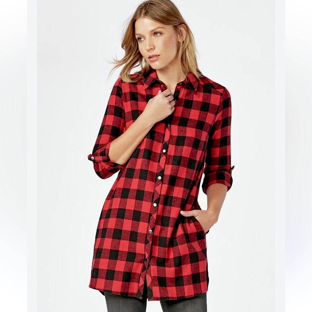 Xhilaration Buffalo Plaid Long Button Down Shirt in Red/Black